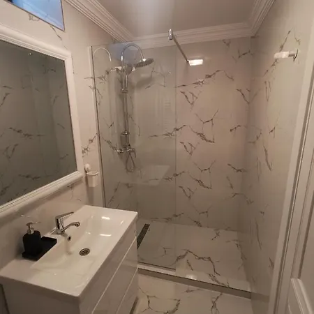 Апартаменти Erbario House Бухарест